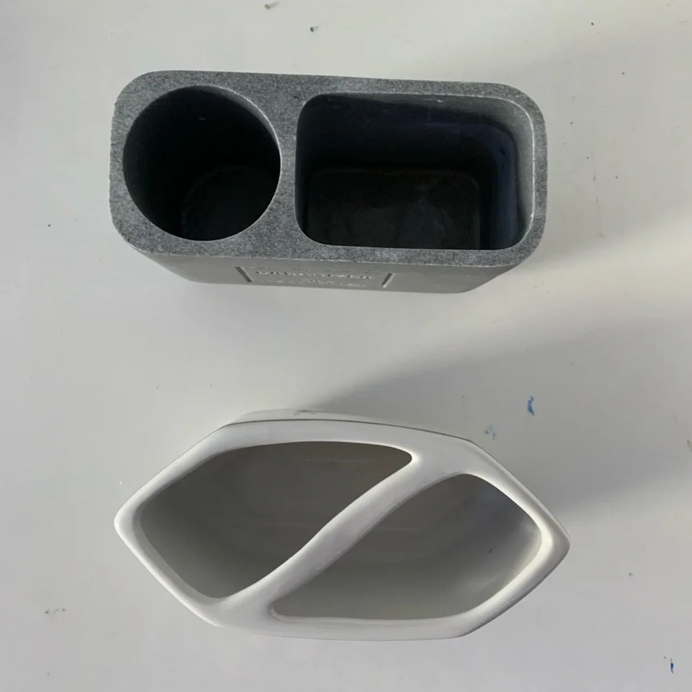 Desk top organizers/makeup brush holders